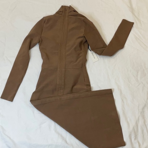 BABATON | Vandelay Dress | Women Size XS | Aritzia | Bandage Dress | NWT | Camel - Picture 9 of 10